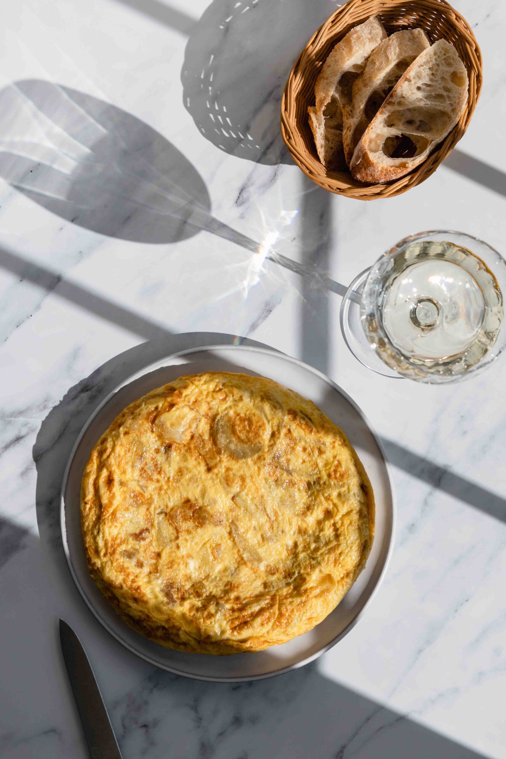 spanish tortilla with white wine and bread